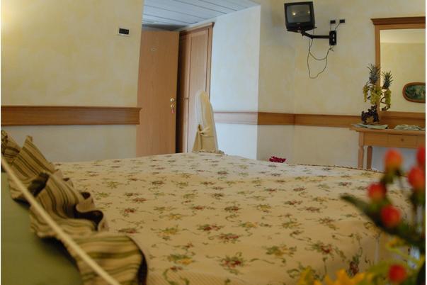 Hotel Pace San Giovanni Rotondo Pokoj fotografie