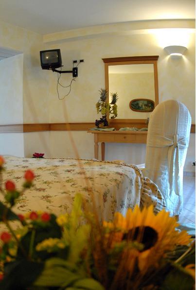 Hotel Pace San Giovanni Rotondo Pokoj fotografie